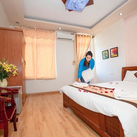 Halong Party Hostel Ha Long Exterior photo