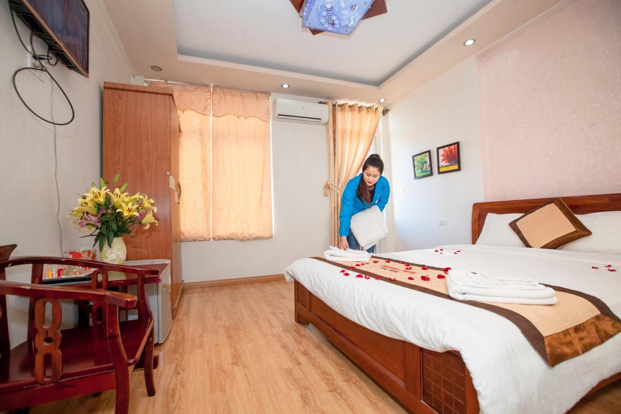 Halong Party Hostel Ha Long Exterior photo