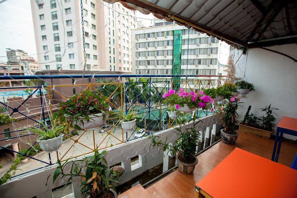 Halong Party Hostel Ha Long Exterior photo